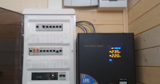 Установка и подключение стабилизаторов напряжения от 580 руб в Назрани - ЭлектроНзр